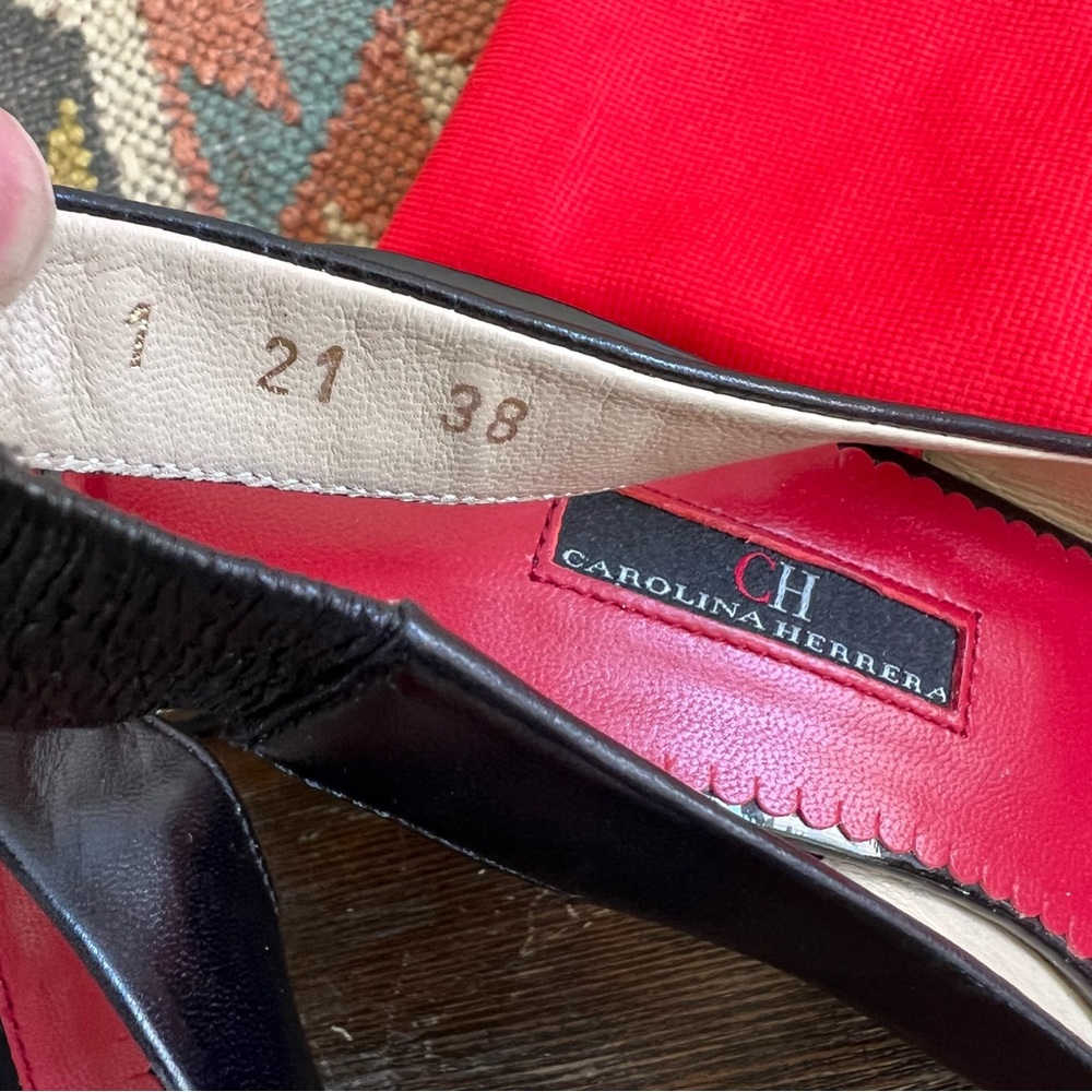 Carolina Herrera Black and Gold Heels - Picture 10 of 17